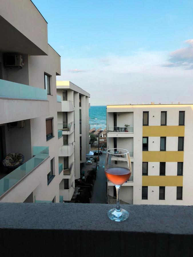 Apartamento Mlm By The Sea Năvodari Exterior foto